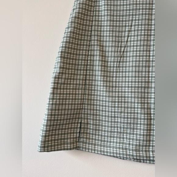 Brandy Melville Plaid Mini CARA skirt - Green and White - Picture 7 of 12